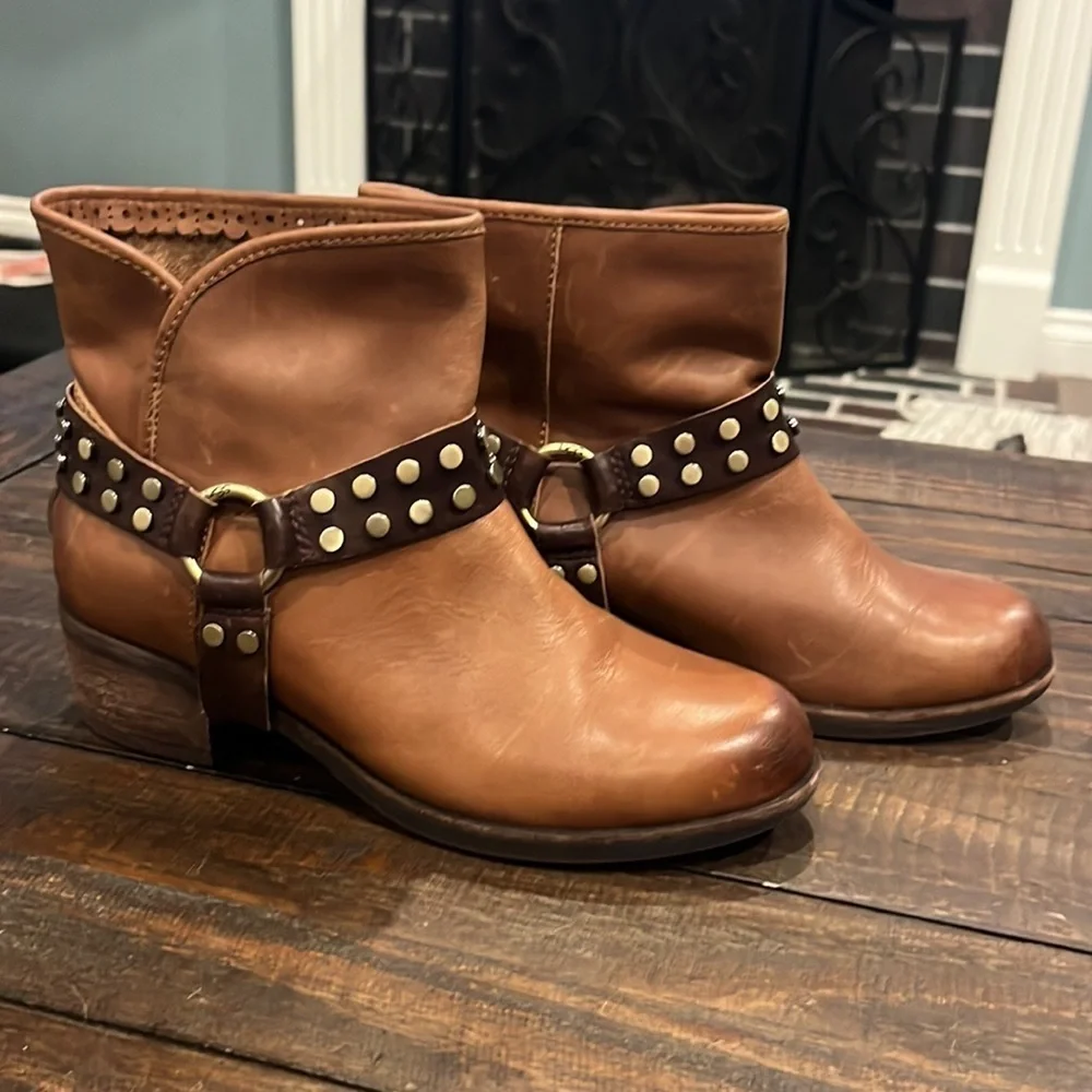 UGG Darling Harness Whisky Leather Ankle Boots - Picture 3 of 16